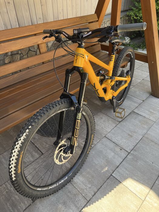 yt capra custom