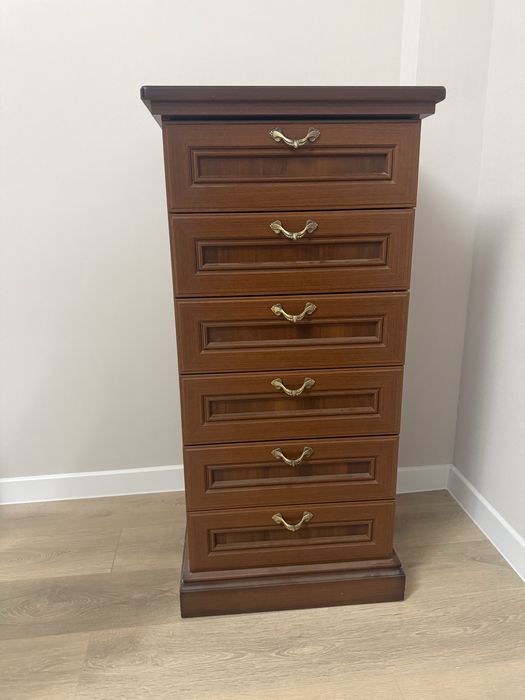 Продается комод коричневый