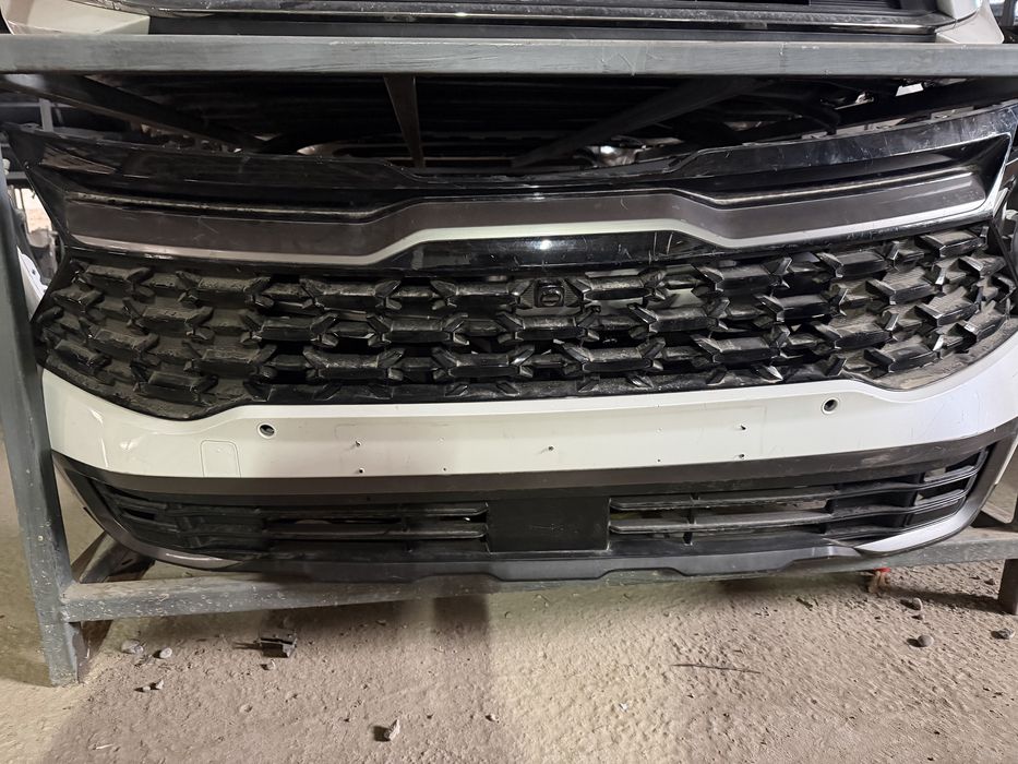 бампер на Hyundai Sonata.