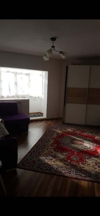 Închiriez apartament