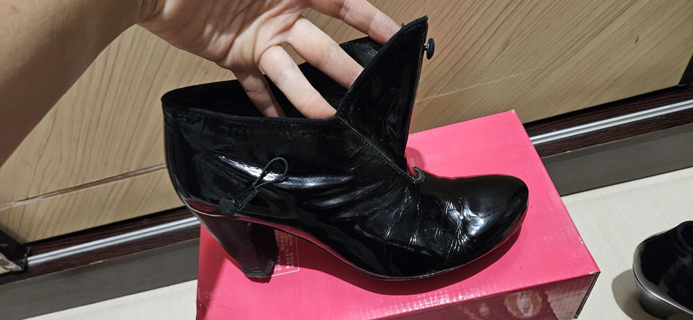 Ботинки женские лак