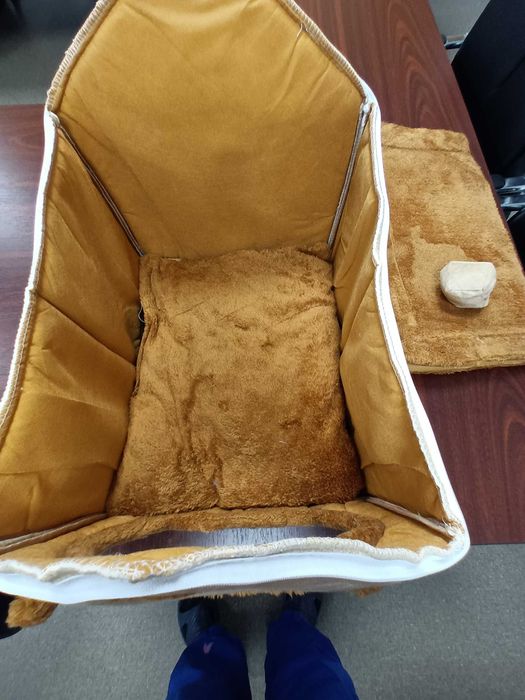 Casuta pentru pisici si catei, demontabila si lavabila, noua-70 lei