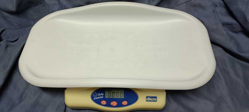 Cantar chicco electronic pt bebelusi