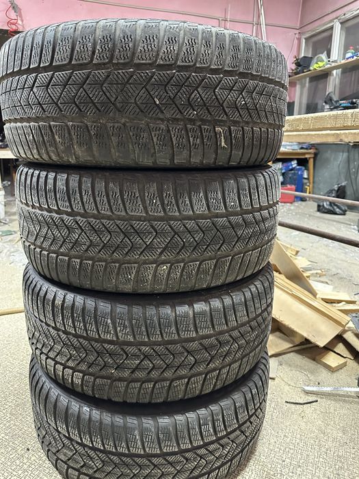 Гуми Pirelli sottozero 3 235/40 R19