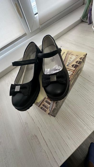 Продам Туфли детские