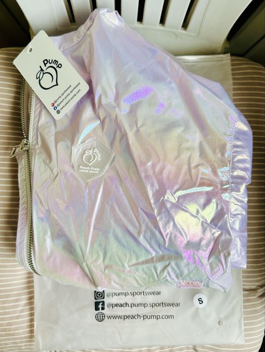 Дамско спортно яке тип ветровка