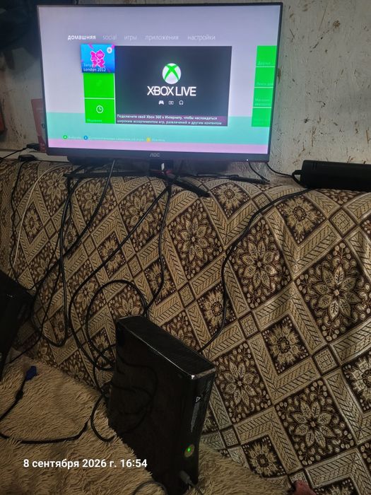 Продам xbox 360 slimс играми
