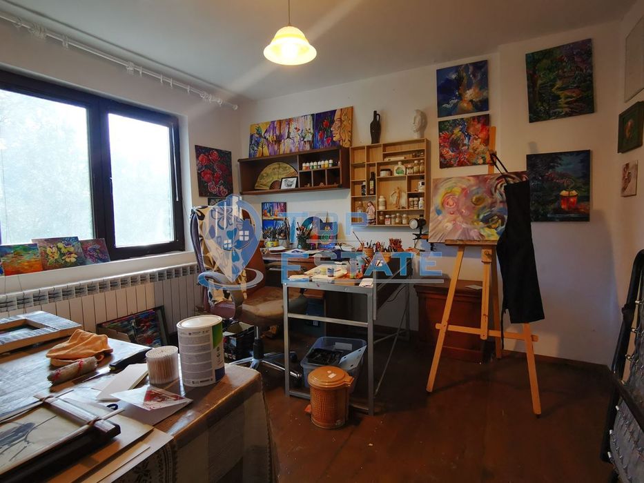 Реновирана къща с плувен басейн и сауна в село Мусина, област Велико