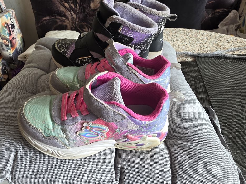 Sketchers  waterproor