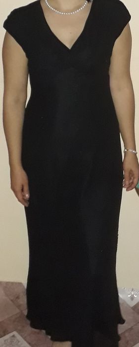 Продам платья на выход.