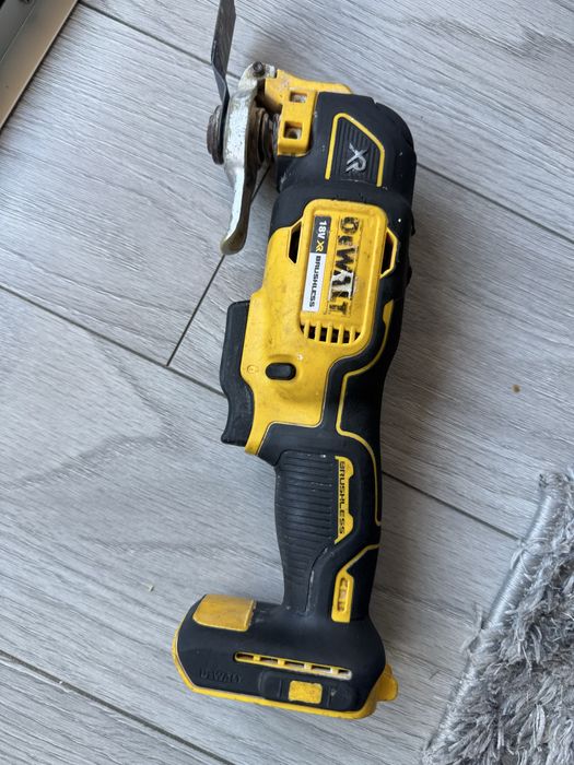 Multifunctionala dewalt dcs355