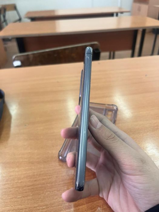 Samsung s21fe док нету