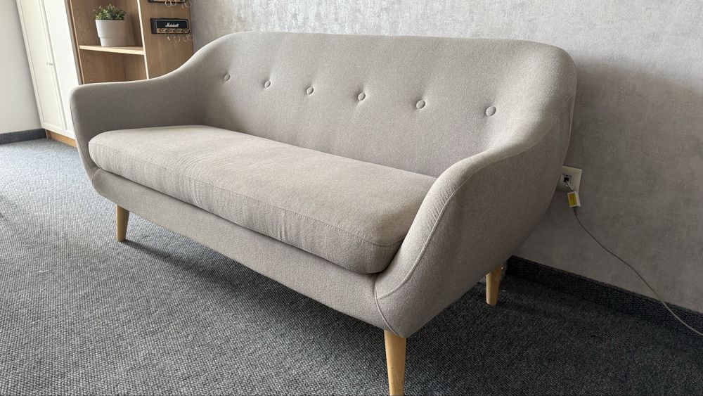 Диван, почти неизползван