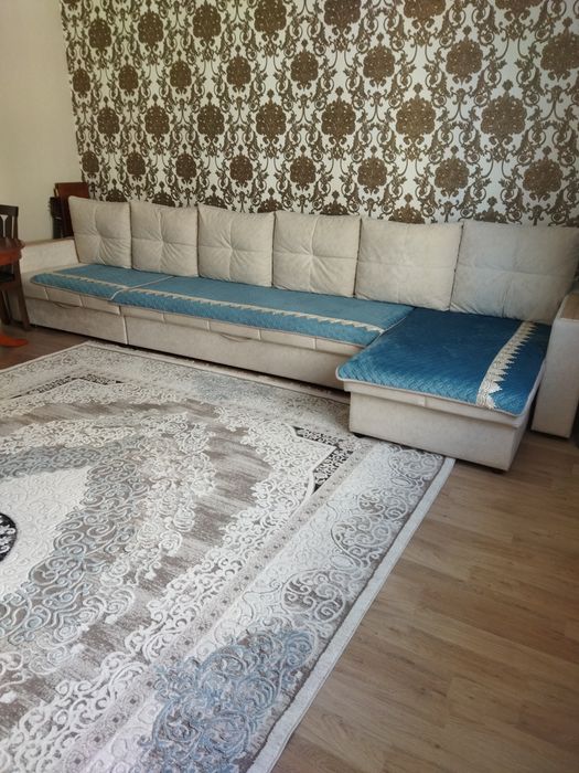 Продаю шикарный диван