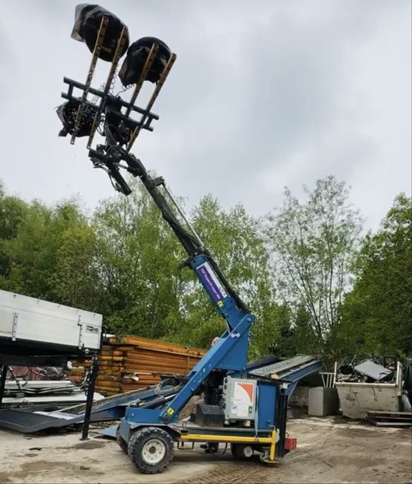 Robot manipulat sticla