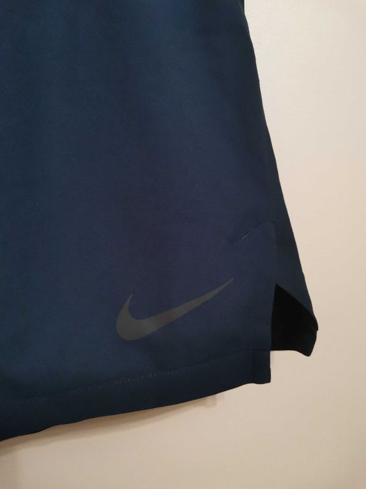3 броя NIKE Shorts.