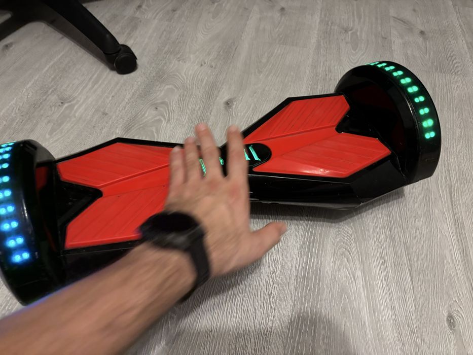 HoverBoard M-8 cu Defect / Model mare, pana la 120kg + Bluetooth