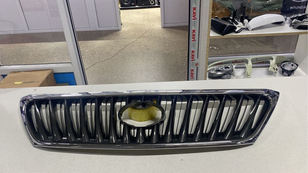 Решетка радиатор RX 330