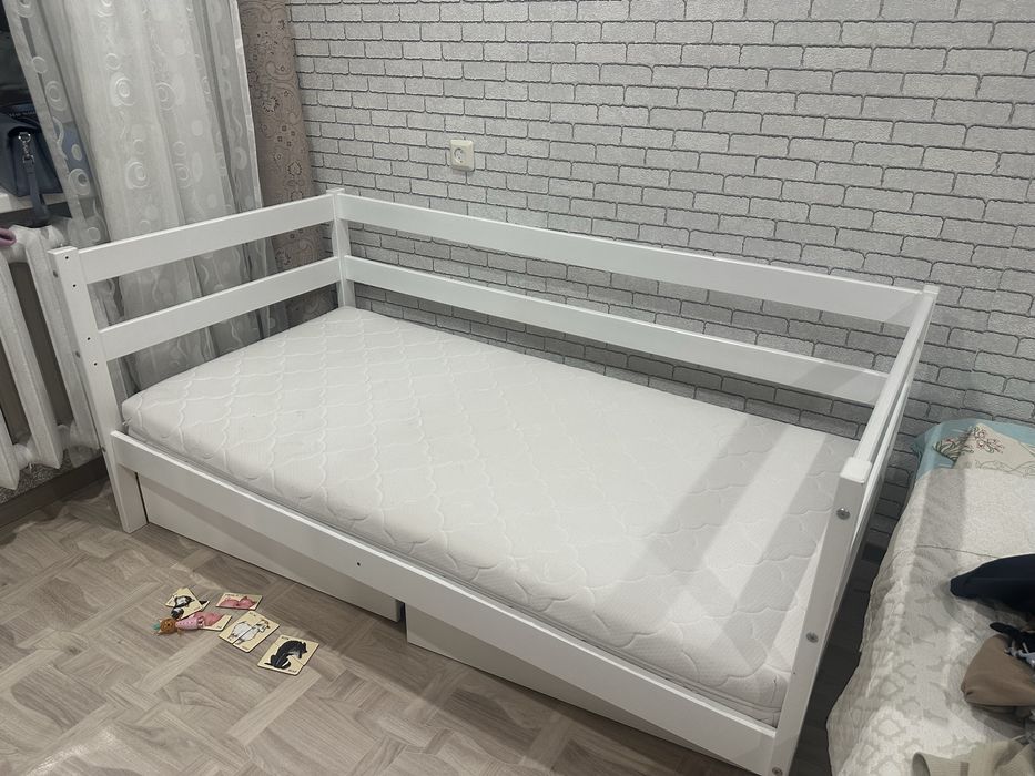 продается детская кровать