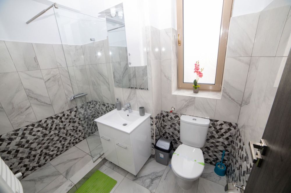 Vand Apartament langa Hotel Opera zona cluburilor