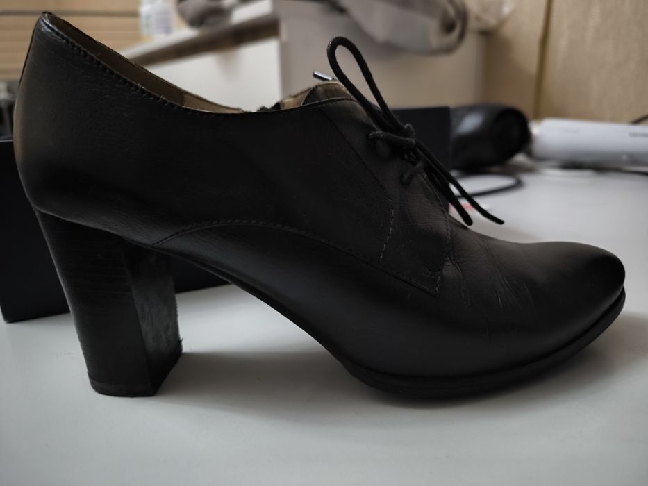 Туфли черные женские.