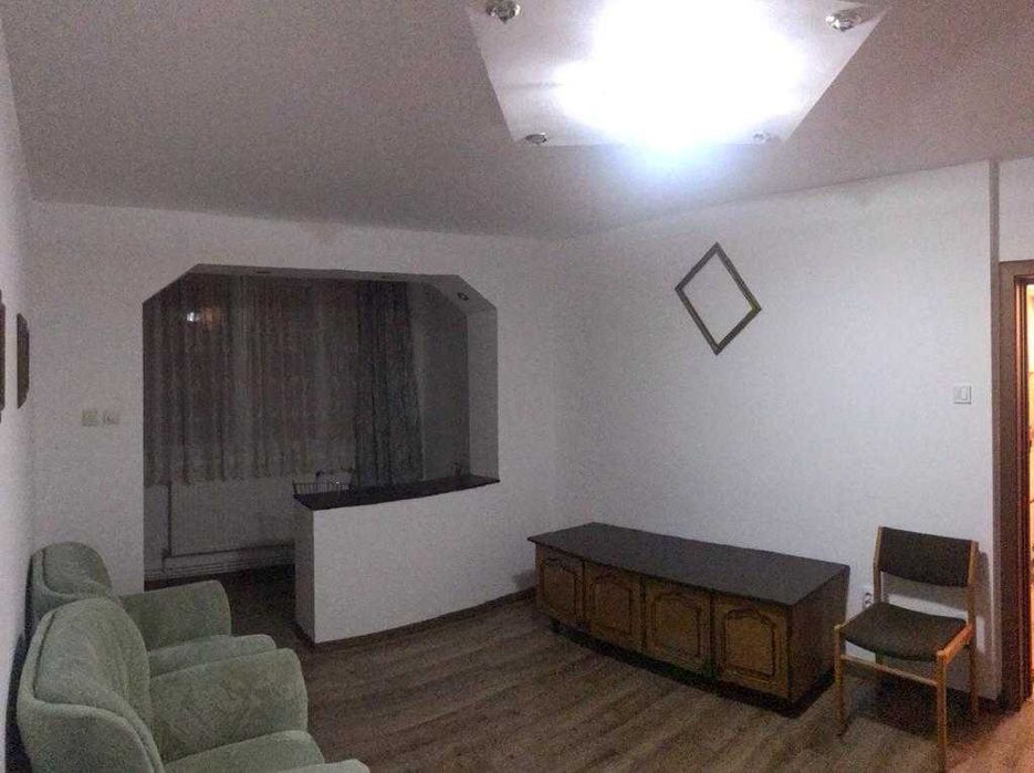 Apartament 2 camere de închiriat