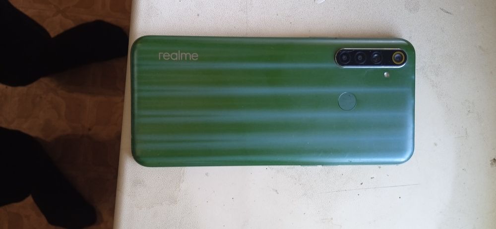 Телефон realme 6i