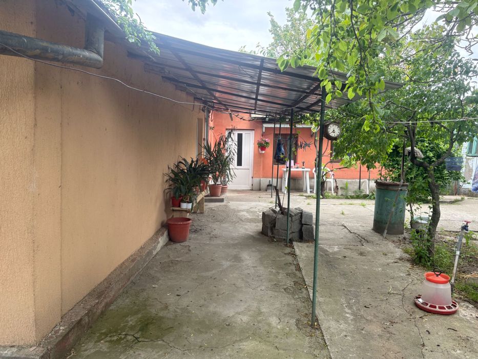Casă de vânzare