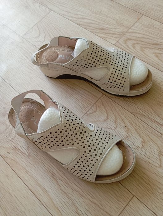 Продам обувь лето