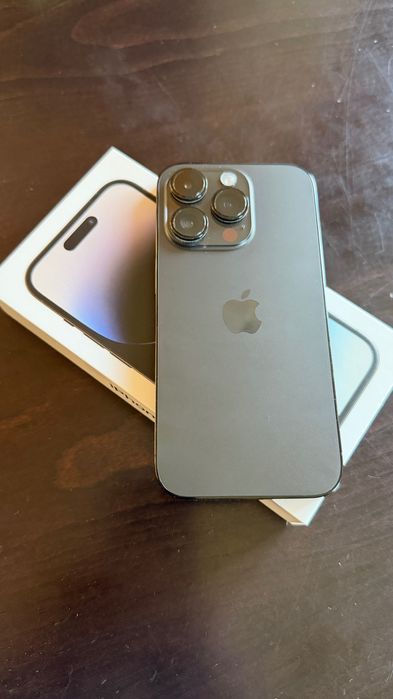 Продавам iPhone 14 Pro