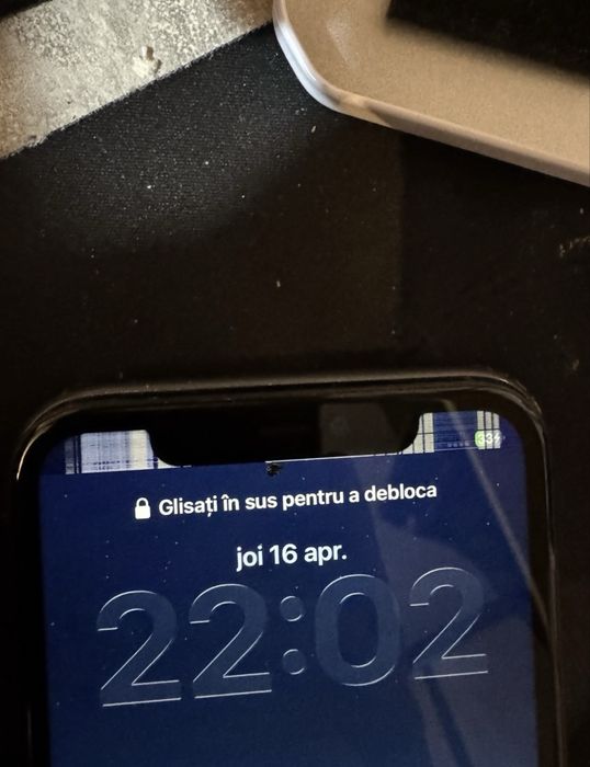 Placa de baza iphone 11 never locked , FACE ID functional +display cu un mic defect + senzor proximitate