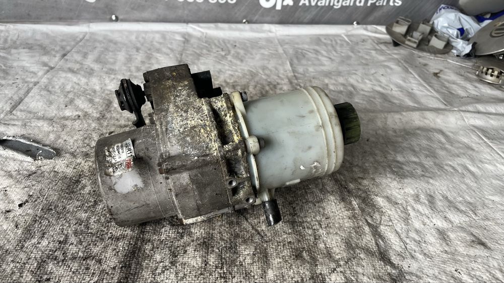 Skoda Fabia 1 серво помпа