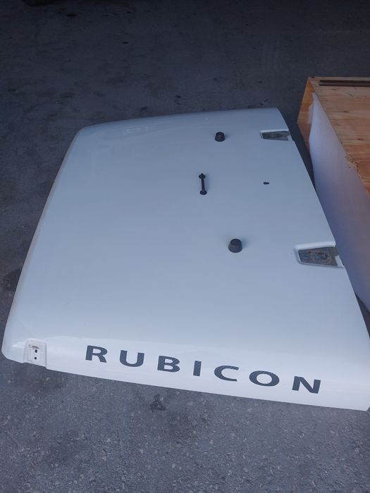 Jeep Wrangler Rubicon - преден оригинален капак-бял