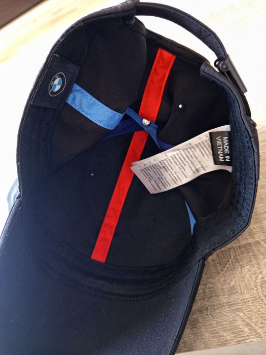 Шапка с козирка BMW