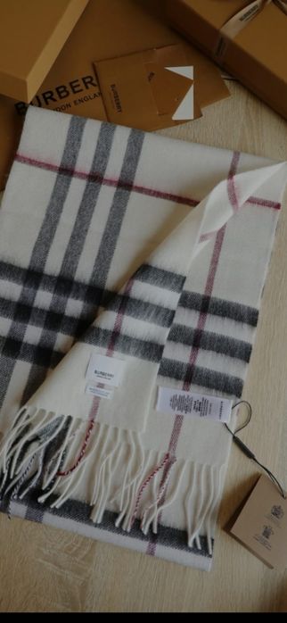 Fular bărbați Burberry model 2026, 100% cașmir, 4 modele