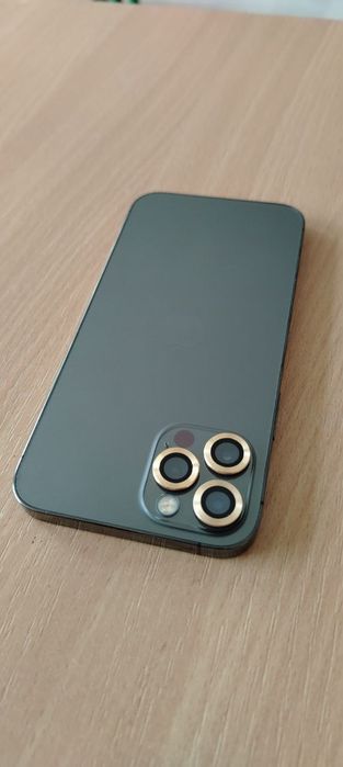 Iphone 12 pro 256gb. Holati ideal. Rangi silver rangda        ochilmag