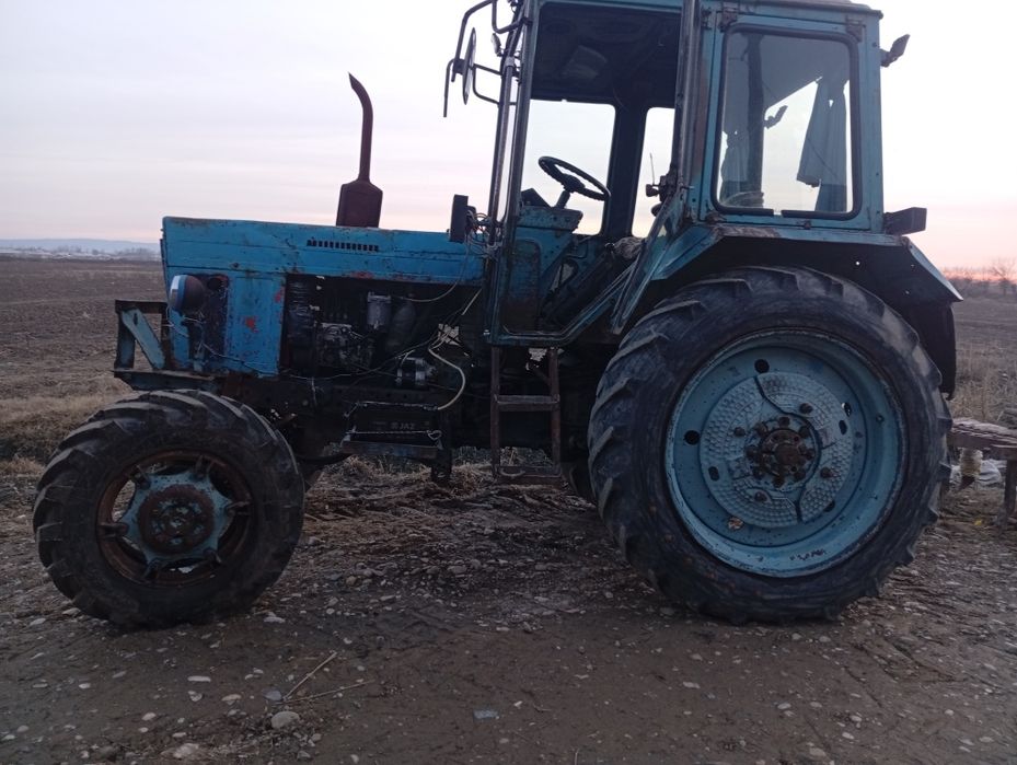 MTZ 82.1 sotiladi