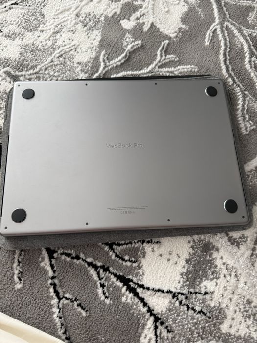 Mac Book Pro M1 16” 16/512gb