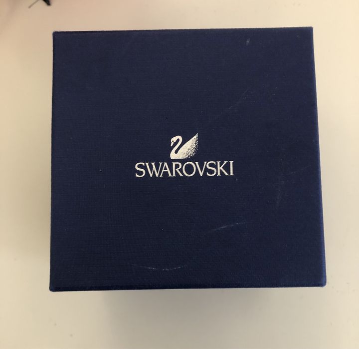 Часовник сваровски/ swarovski