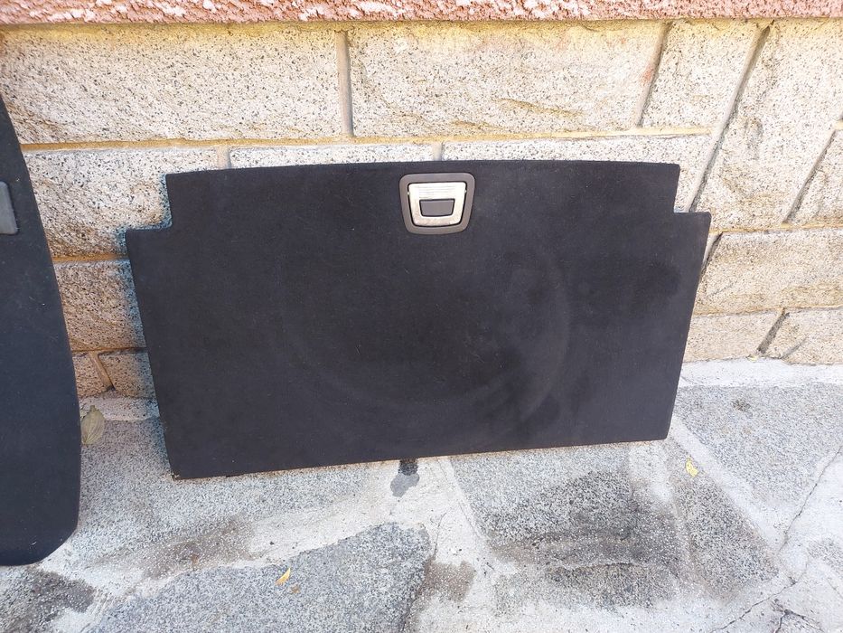 Кора ( стелка ) за багажник Мерцедес Ц клас 204 / Mercedes C class w20