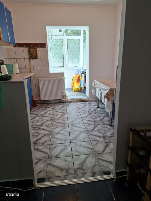 2 camere Rozelor