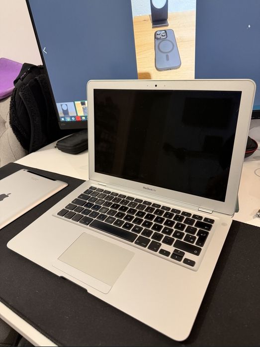 MacBook 2008 impecabil