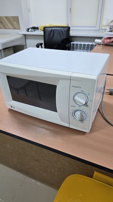 Продам микроволновая печь LG