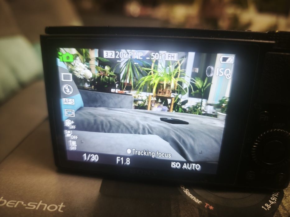 Sony SCR-RX100, 20.2MP