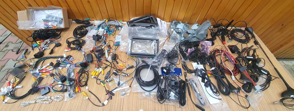 Echipamente audio pentru multimediaplayere Pioneer, Alpine, Zenec, etc