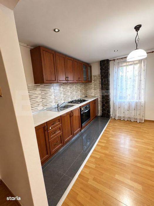 Apartament 3 camere, 90 mp, zona Centrala – Reghin