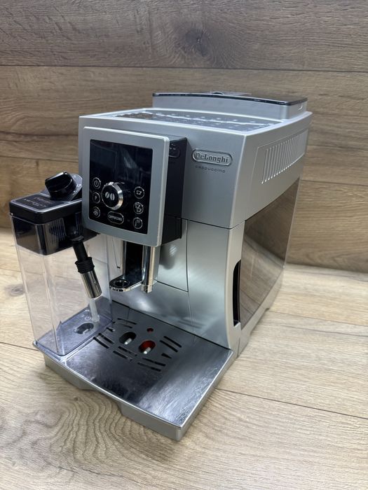 Продавам Кафемашина Delonghi cappuccino Type:ECAM23.466.S