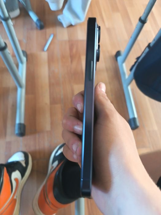 Iphone 15 Pro  -fără cutie