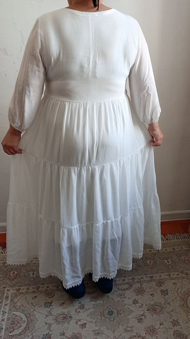 Платья нежное 5000 тг