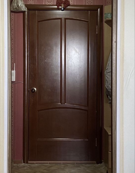 СРОЧНО продам деревянный дверь